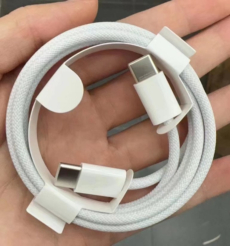 USB dátový kábel Apple USB-C/USB-C 60W 1m (pletený) retail