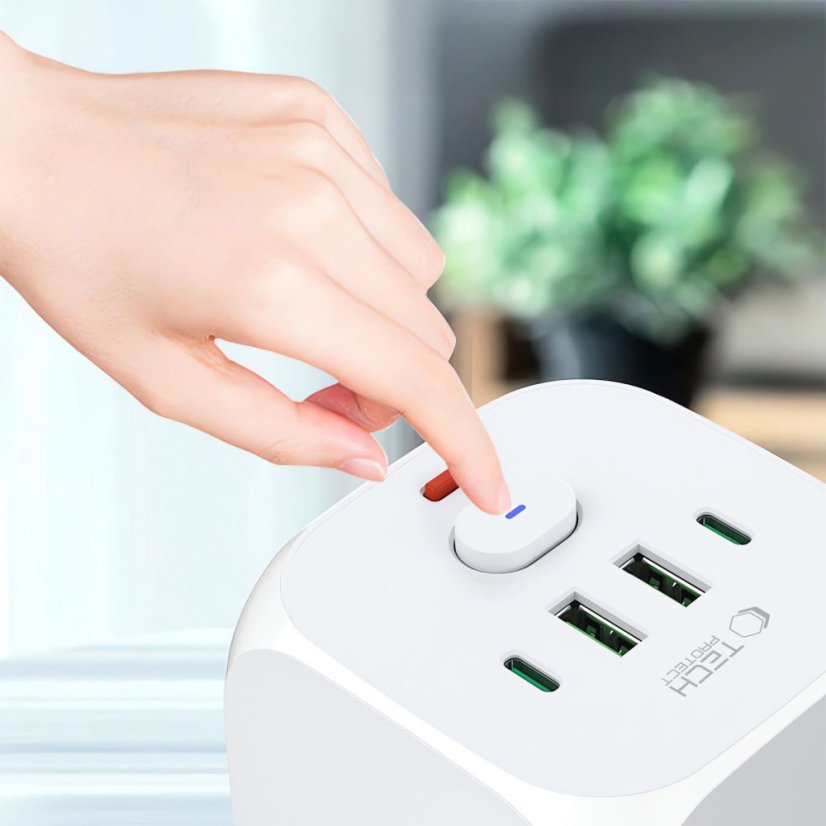Tech-Protect Pcl3X4 hálózati aljzat 2 Usb & 2 Type-C & 3 aljzat White