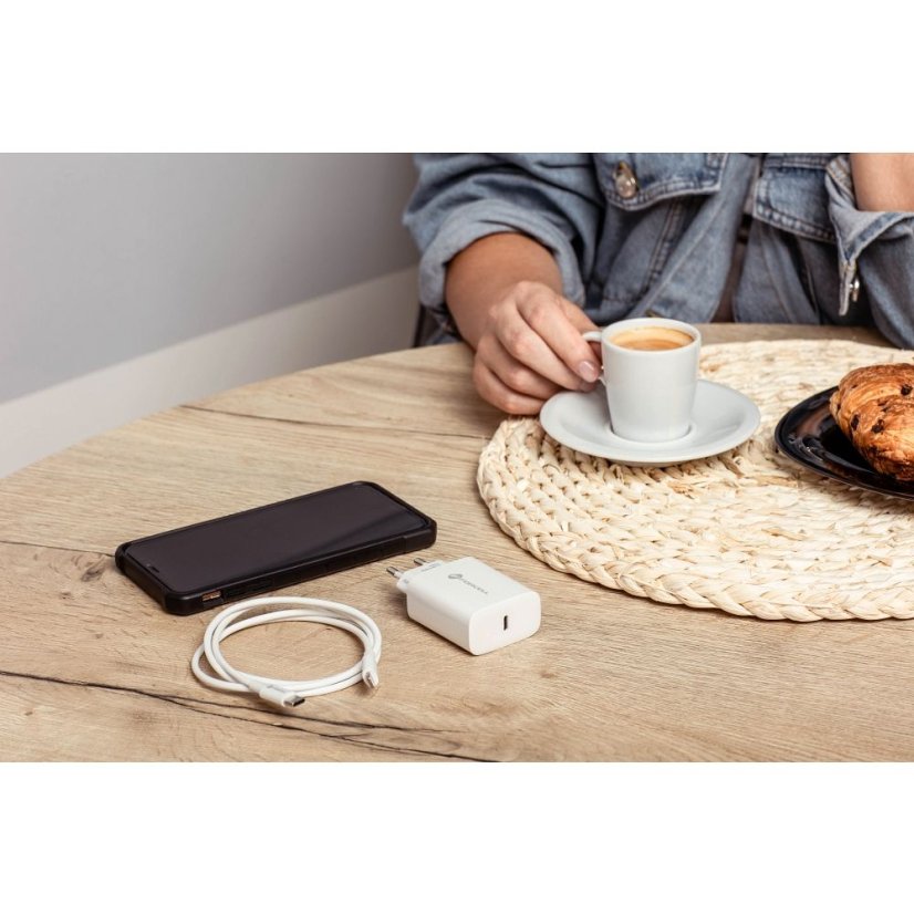 Kábel Phone Charger Forcell F-Energy USB C Qc4.0 Pd 3A 20W + Cable USB C to Lightning Tfk-Tc-20Wpd White