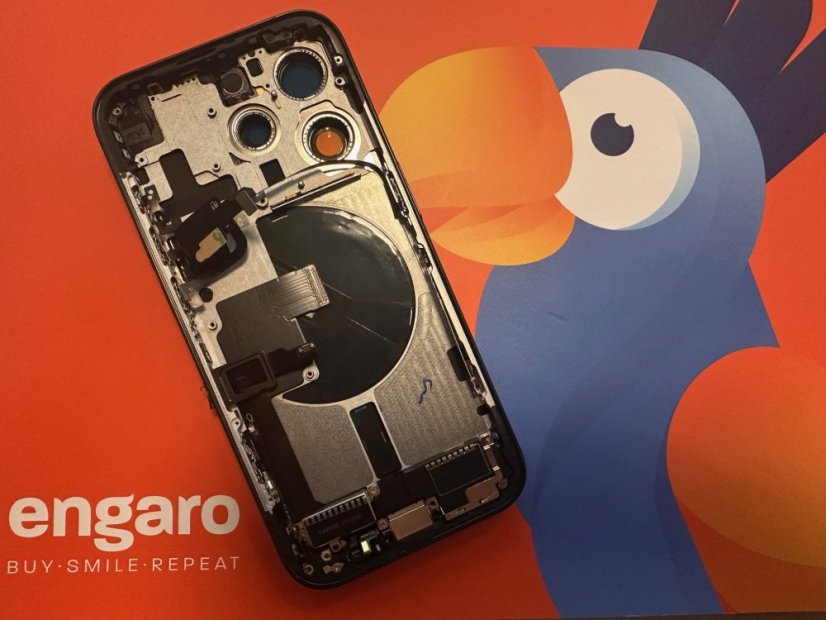 Apple iPhone 15 Pro - Zadný housing s predinštalovanými dielmi (Natural Titanium)